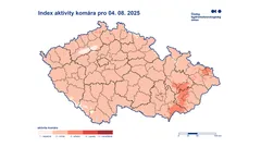 Mapa ČR s indexem aktivity komárů k 4. 8. 2025 v jednotlivých regionech
