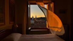 Konečně léto, kdy horko neruší klidné spaní při otevřeném okně