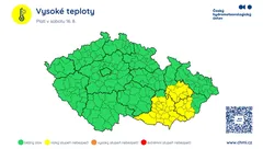 Mapa výstrahy na vysoké teploty v Česku, žlutá výstraha na jihovýchodě, zbytek zelený.