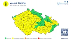 Mapa ČR s výstrahou na vysoké teploty, většina území ve žluté výstraze, část v zelené.